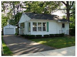 Impeccable 2 Bedroom Ranch Home with Easy Access  in Springfield, MA