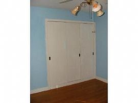 Impeccable 2 Bedroom Ranch Home with Easy Access  in Springfield, MA (Photo 10 of 12)