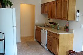 Accommodating 2 Bedroom Apartment for Short Term in Rosedale, MD (Photo 4 of 6)