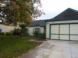 Cute 3 Bedroom Home with Fireplace and Garage  in Riverside, CA