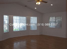 Excellent 3 Bedroom Home - Near Raley and Bell Street in Sacramento, CA (Photo 3 of 3)