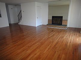 Spacious 3 Bedroom Townhouse with Great Fireplace! in Suffern, NY (Photo 4 of 12)
