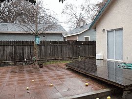 Spacious 2 Bedroom Home with Large Wood Deck in Sacramento, CA (Photo 3 of 3)