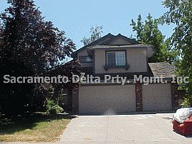 Stupendous 4 Bedroom with 3 Car Garage! in Sacramento, CA