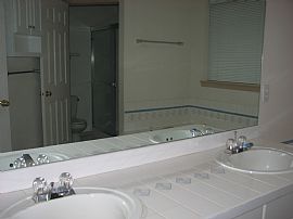 Wonderful 4 Bedroom Home in Good Location  in Federal Way, WA (Photo 7 of 7)