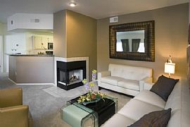 Luxurious 2 Bedroom Condo in Gated Community in Tempe, AZ