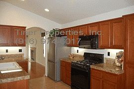 Stupendous 3 Bedroom with Sitting Room Off Master Bedroom! in Sacramento, CA (Photo 2 of 2)