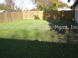 Spotless 3 Bedroom Home with New Carpet in Sacramento, CA (Photo 3 of 3)