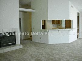 Gorgeous 4 Bedroom Home in Vintage Park Area in Sacramento, CA (Photo 2 of 2)