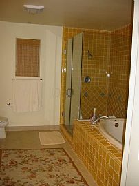 Comfy, Furnished 1 Bedroom Condo on 603 Ocean Avenue in Santa Monica, CA (Photo 5 of 7)