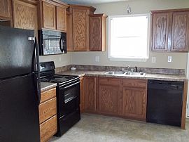  2 Bedroom Townhouse - Minutes From Hiram in Dallas, GA (Photo 3 of 7)