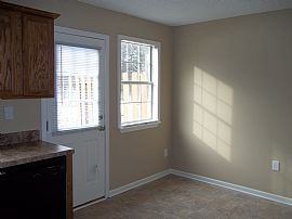  2 Bedroom Townhouse - Minutes From Hiram in Dallas, GA (Photo 4 of 7)