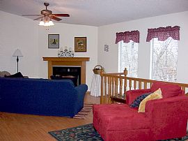 What'S Behind The Red Door? Great 3 Br+ Home! in Bella Vista, AR (Photo 2 of 8)