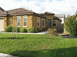 Exciting 4 Bedroom Home with Many Windows in Bakersfield, CA