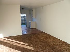 2bed/2bath $695 in Hemet, CA (Photo 3 of 6)