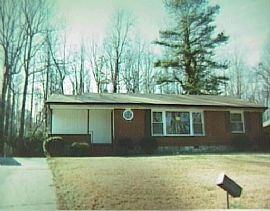 Desirable 3 Bedroom Home with Air Conditioner and	Refrigerator in Atlanta, GA