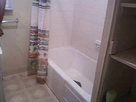 Cute 1 Bedroom Apartment - Close to Everything in McKeesport, PA (Photo 2 of 6)