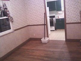 Cute 1 Bedroom Apartment - Close to Everything in McKeesport, PA (Photo 4 of 6)