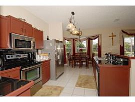 Luxury 4 Bedroom Pool Home with 2400 Sq. Ft.  in Suntree, FL (Photo 3 of 12)