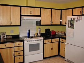 Large, Modern 3 Bedroom Townhouse at Whitman Place in Mequon, WI (Photo 5 of 8)