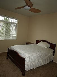 Extra Large 1 Bedroom Condo - Newly Painted and Carpeted in Sammamish, WA (Photo 4 of 4)