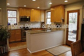 Desirable 3 Bedroom Home with Gourmet Kitchen in Seattle, WA (Photo 2 of 2)