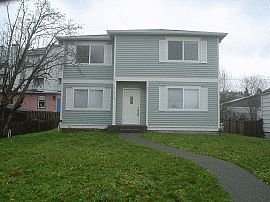 Adorable 4 Bedroom Home in Greenwood Area in Seattle, WA