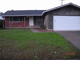 Fabulous 3 Bedroom Home with New Appliances in Sacramento, CA