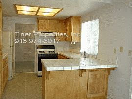 Dazzling 3 Bedroom Home with High Ceilings in Sacramento, CA (Photo 2 of 2)