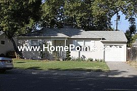 Divine 2 Bedroom Single Family Home with Upgrades in Sacramento, CA
