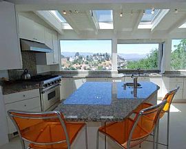 Great 1 Bedroom Apartment in The Whilshire Building in Los Angeles, CA (Photo 4 of 8)