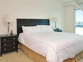 Nice 1 Bedroom Apartment in Kaiolu Sunrise Building in Honolulu, HI (Photo 2 of 6)