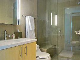 Nice 1 Bedroom Apartment in Kaiolu Sunrise Building in Honolulu, HI (Photo 3 of 6)