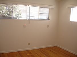 Clean, Comfy, Cozy 2 Bedroom Apartment Close to Downtown in Santa Paula, CA (Photo 3 of 6)