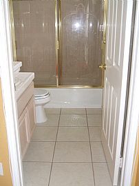 Spacious 3 Bedroom Townhouse with Wood Floors and  Fireplace  in Inglewood, CA (Photo 5 of 8)