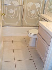 Spacious 3 Bedroom Townhouse with Wood Floors and  Fireplace  in Inglewood, CA (Photo 6 of 8)