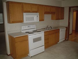 Desirable 4 Bedroom Home with Large Loft in Seattle, WA (Photo 2 of 2)