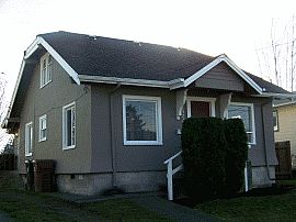 Phenomenal 3 Bedroom Home with Large Yard in Tacoma, WA