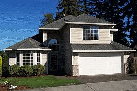 Great 4 Bedroom Home with Roomy Deck in Vancouver, WA