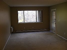 Excellent 1 Br Condo with Balcony in Bridgeport, CT