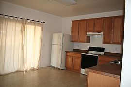 2 Bed / 2 Bath Near Downtown Phoenix in Phoenix, AZ (Photo 3 of 10)