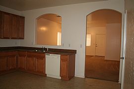2 Bed / 2 Bath Near Downtown Phoenix in Phoenix, AZ (Photo 4 of 10)