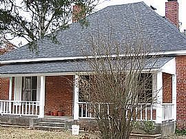 Quaint 2br Farmhouse  in Mableton, GA