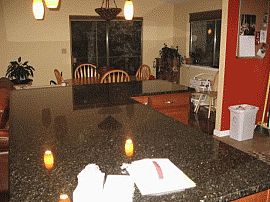 Fantastic 3 Bedroom Home with Deck - Balcony in Federal Way, WA (Photo 2 of 3)