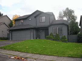 Dazzling 4 Bedroom Home with Updates in Kent, WA