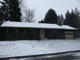 Remodeled 5 Bedroom Home Near Riverfront Park in Kent, WA