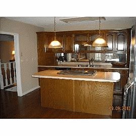 Majestic 4 Br 3 Ba Renovated Rental in Mobile, AL (Photo 2 of 2)