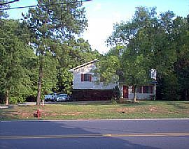 Come Check Out This Luscious Home on a 1 Acre Lot in Senoia, GA