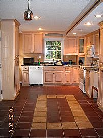 Dreamy 4 Bedroom House - Newly Updated! in Stone Mountain, GA (Photo 2 of 2)