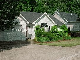 Lovely 3 Bedroom 2 Bathroom Home in Lawrenceville, GA